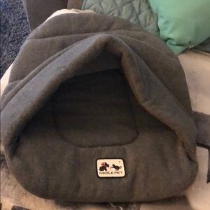 Noble Pet Snuggle Bed
